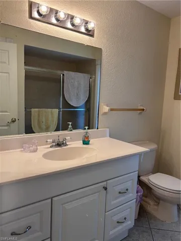 111 4th Pl, Cape Coral, Florida 33990