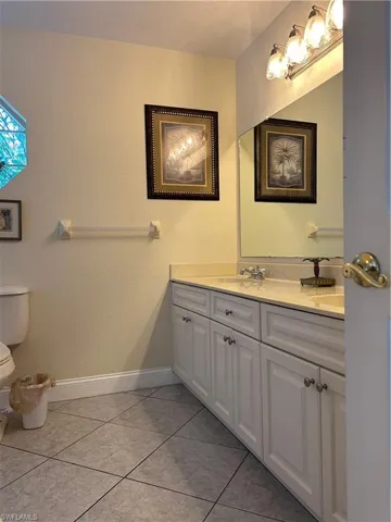 111 4th Pl, Cape Coral, Florida 33990
