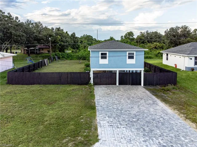 2922  3rd SW ST, Lehigh Acres, FL 33976