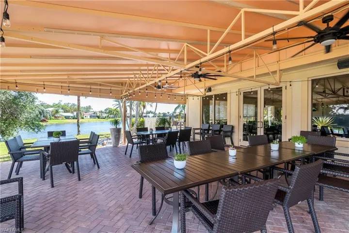 Restaurant/Bar Outdoor Patio