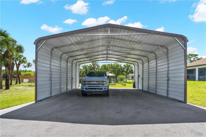 2759 18th Ave Se, Naples, Florida 34117