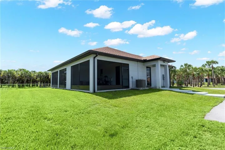2759 18th Ave Se, Naples, Florida 34117