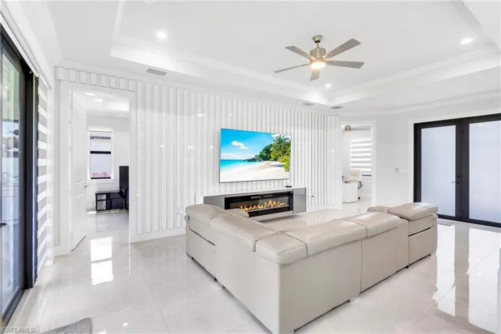 2759 18th Ave Se, Naples, Florida 34117
