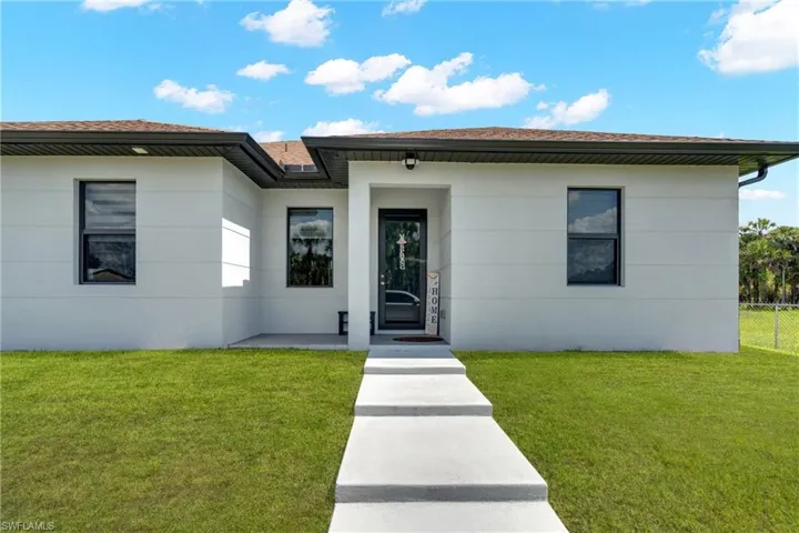 2759 18th Ave Se, Naples, Florida 34117