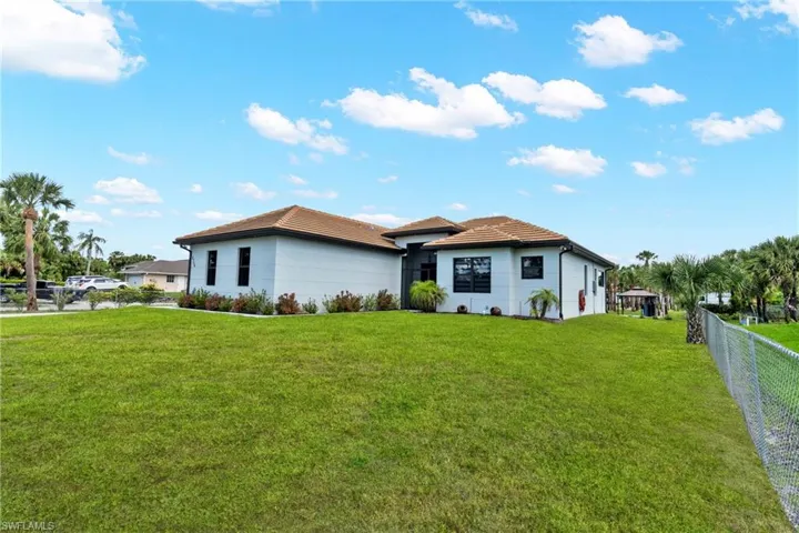 2759 18th Ave Se, Naples, Florida 34117