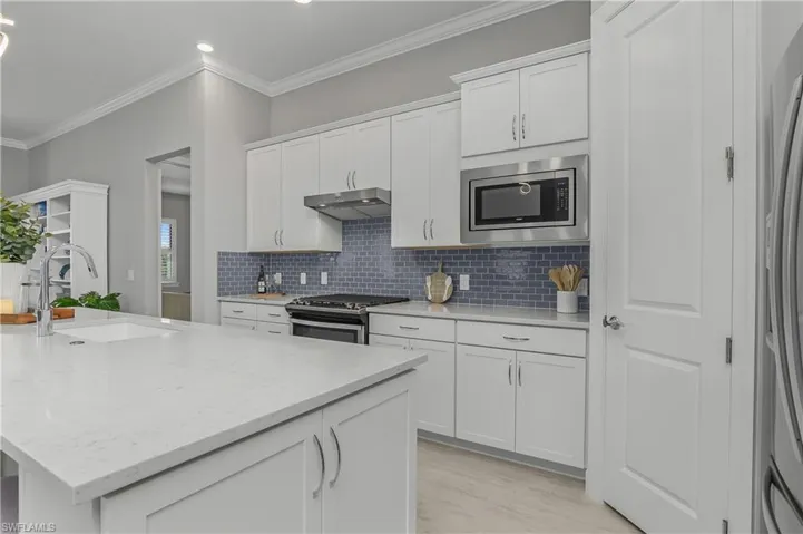19165 Aqua Shore Dr, Estero, Florida 33913