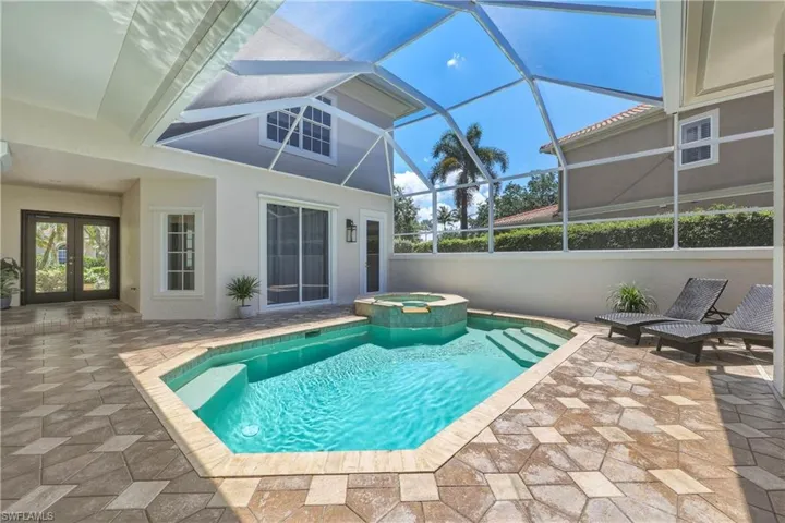 2844 Coco Lakes Dr, Naples, Florida 34105