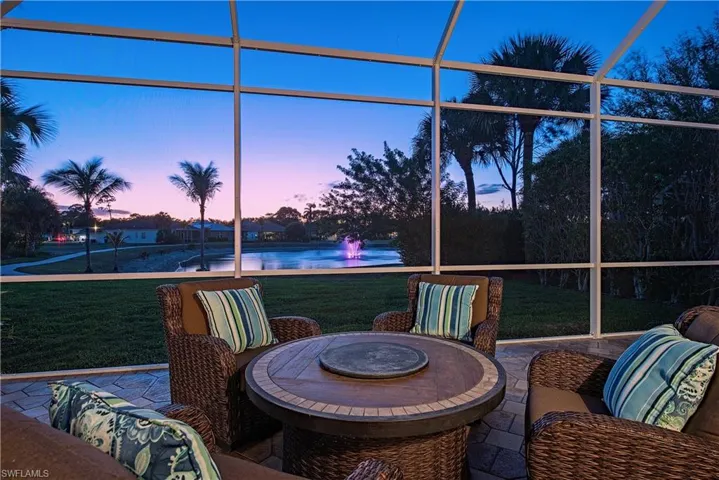 2844 Coco Lakes Dr, Naples, Florida 34105