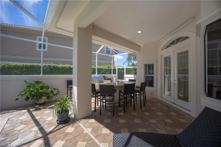 2844 Coco Lakes Dr, Naples, Florida 34105