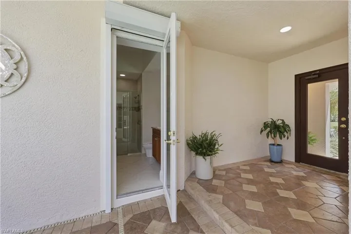Pool bath access from courtyard