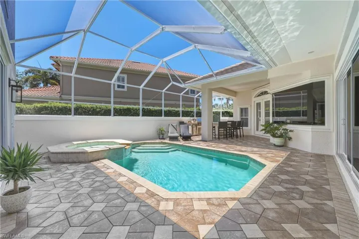 2844 Coco Lakes Dr, Naples, Florida 34105