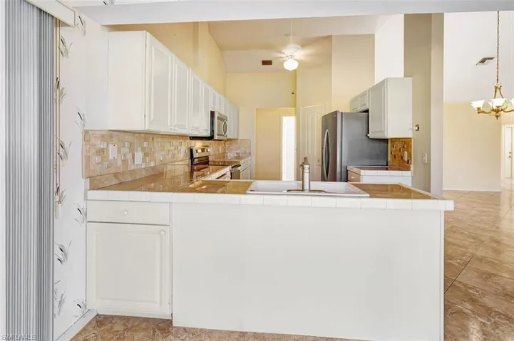 1574 Nw 28th Ave, Cape Coral, Florida 33993
