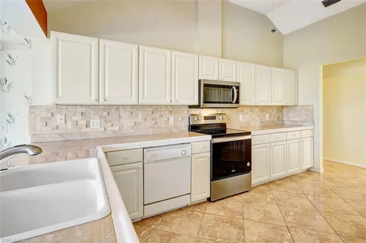 1574 Nw 28th Ave, Cape Coral, Florida 33993