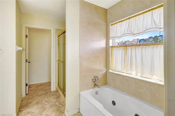 1574 Nw 28th Ave, Cape Coral, Florida 33993