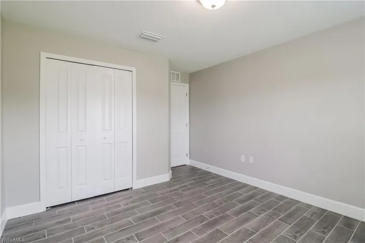 2902  7th W ST, Lehigh Acres, FL 33971