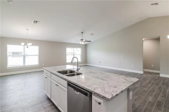 2902  7th W ST, Lehigh Acres, FL 33971