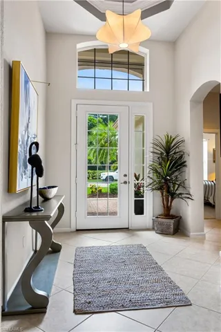 Beautiful erntrance foyer with stunning chandelier