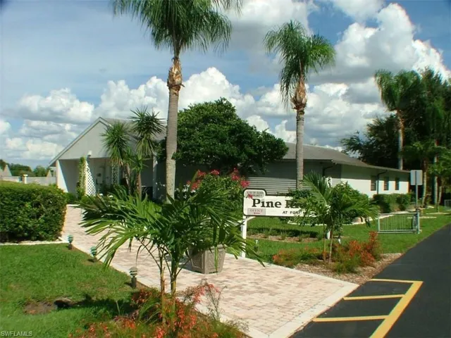 Pine Ridge Clubhouse