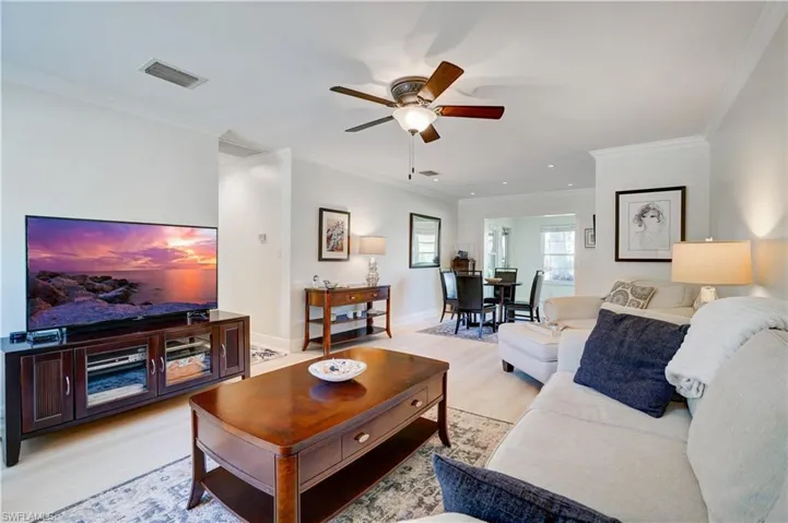 1078  Forest Lakes  DR, Naples, FL 34105