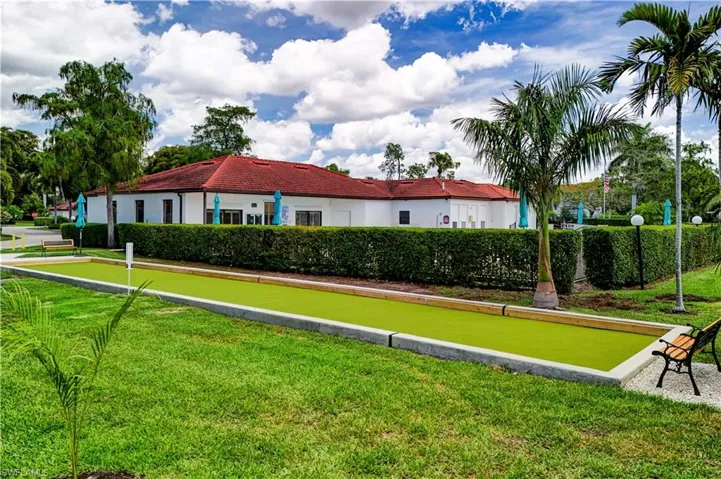 1078  Forest Lakes  DR, Naples, FL 34105