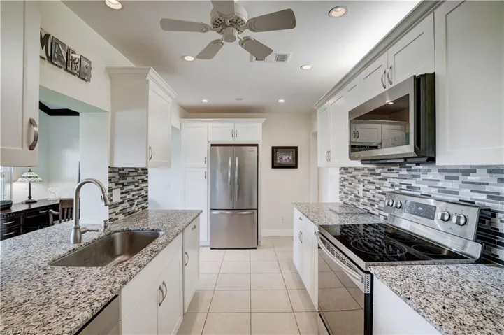 1078  Forest Lakes  DR, Naples, FL 34105