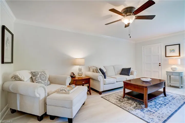 1078  Forest Lakes  DR, Naples, FL 34105