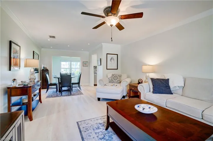 1078  Forest Lakes  DR, Naples, FL 34105