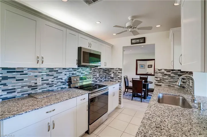 1078  Forest Lakes  DR, Naples, FL 34105