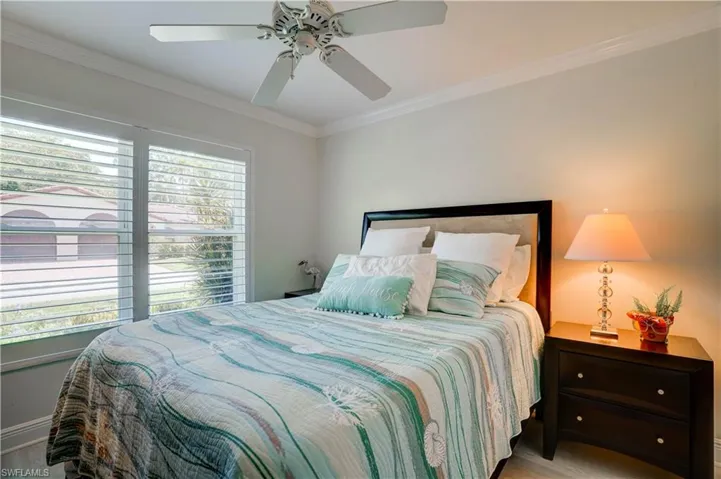 1078  Forest Lakes  DR, Naples, FL 34105