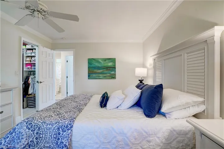 1078  Forest Lakes  DR, Naples, FL 34105