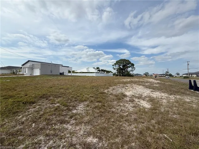 Corner lot
