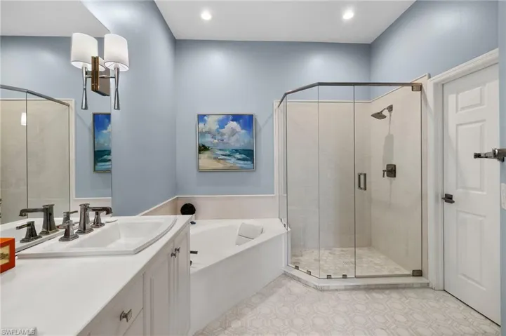 5065  YACHT HARBOR  DR, Naples, FL 34112
