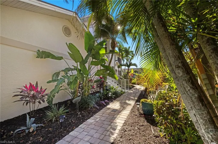 5065  YACHT HARBOR  DR, Naples, FL 34112