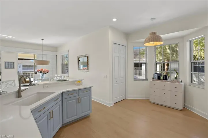 5065  YACHT HARBOR  DR, Naples, FL 34112