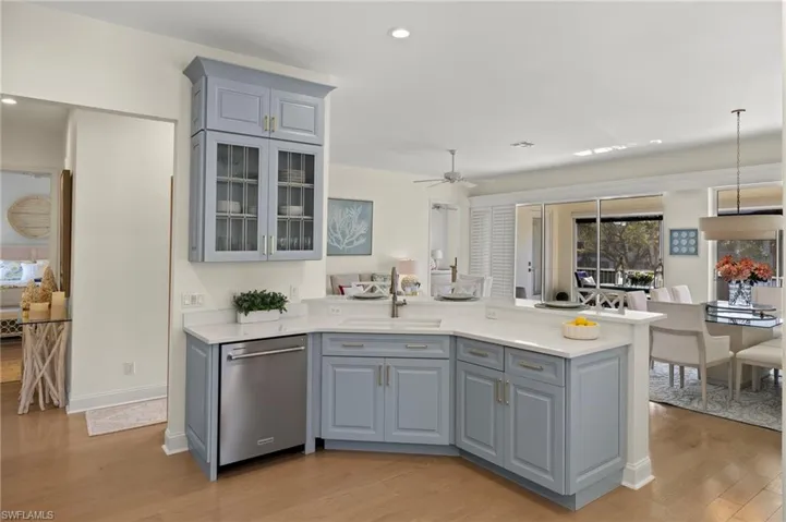 5065  YACHT HARBOR  DR, Naples, FL 34112
