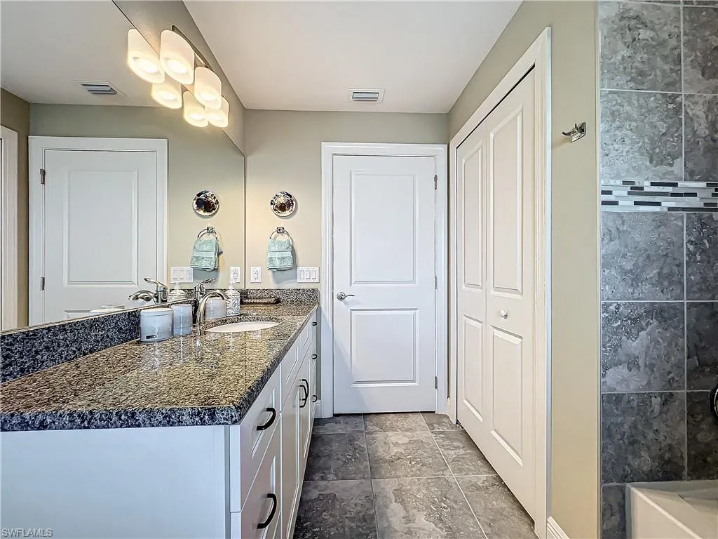 646 5th PL, Cape Coral, FL 33909,224081540