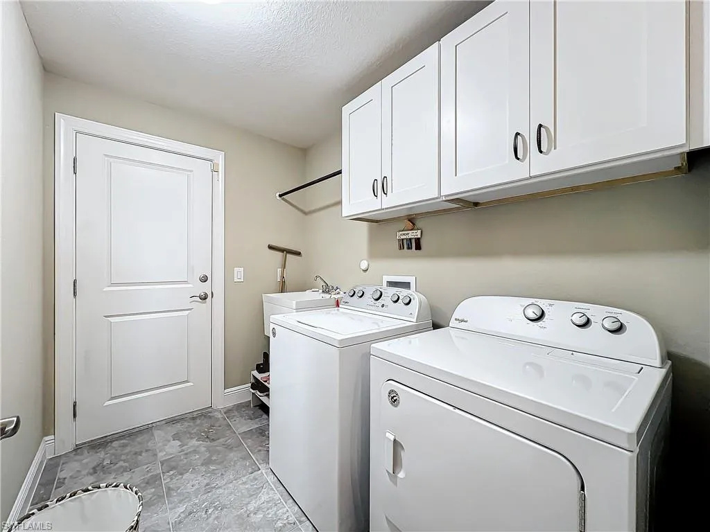 646 5th PL, Cape Coral, FL 33909,224081540