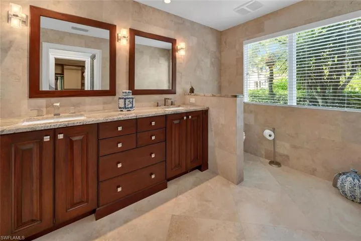 173 Edgemere Way S, Naples Fl 34105