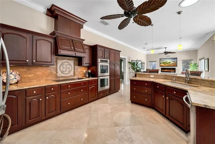 173 Edgemere Way S, Naples Fl 34105