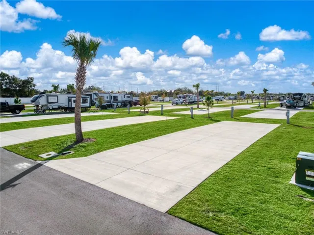 Palm Breeze Deluxe Site Lot 8