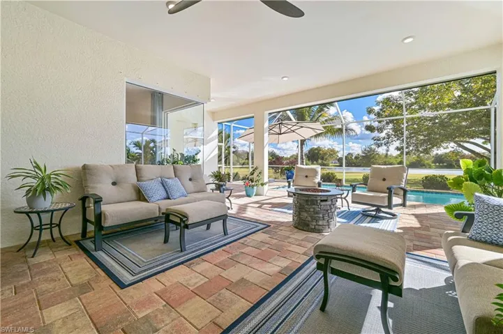 2070  Hickeys Creekside  DR, Alva, FL 33920