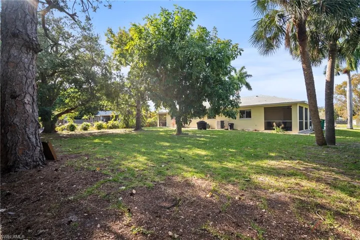 788  102nd N AVE, Naples, FL 34108