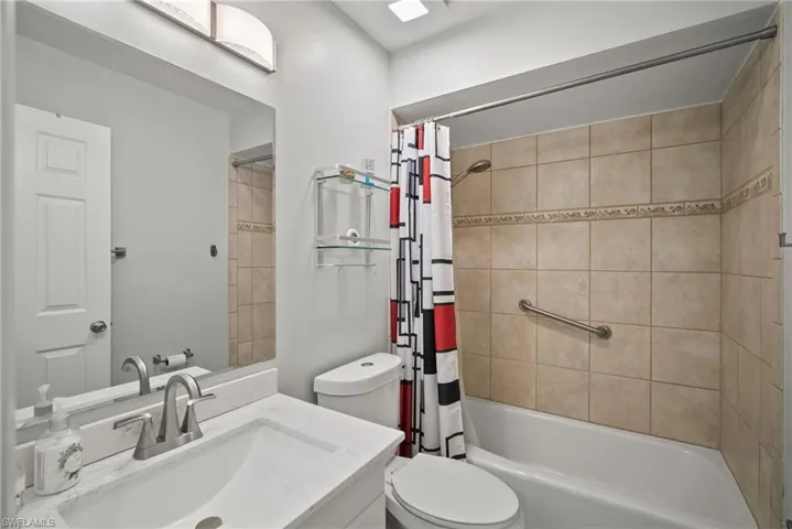 788  102nd N AVE, Naples, FL 34108