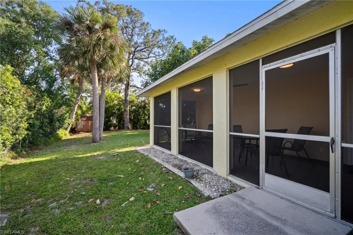 788  102nd N AVE, Naples, FL 34108