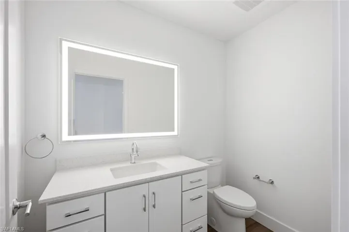 1950 Mayfair St Ph7, Naples, Florida 34104