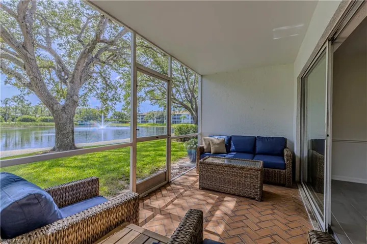 9600 Victoria Ln 108, Naples, Florida 34109