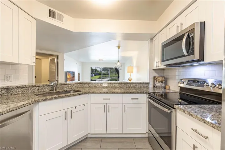 9600 Victoria Ln 108, Naples, Florida 34109