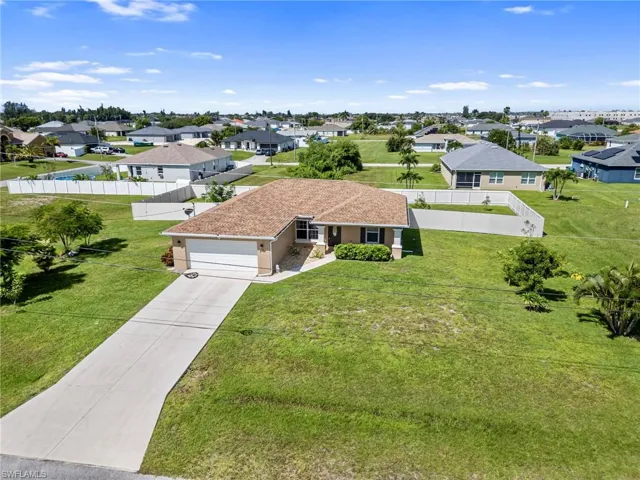 22 NW 17th  PL, Cape Coral, FL 33993