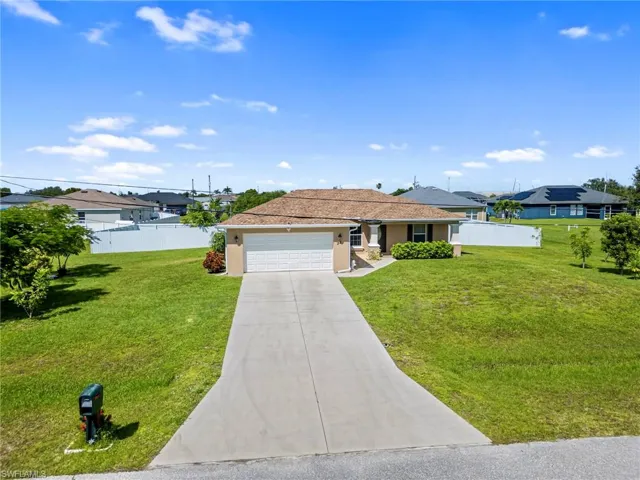 22 NW 17th  PL, Cape Coral, FL 33993