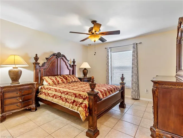22 NW 17th  PL, Cape Coral, FL 33993